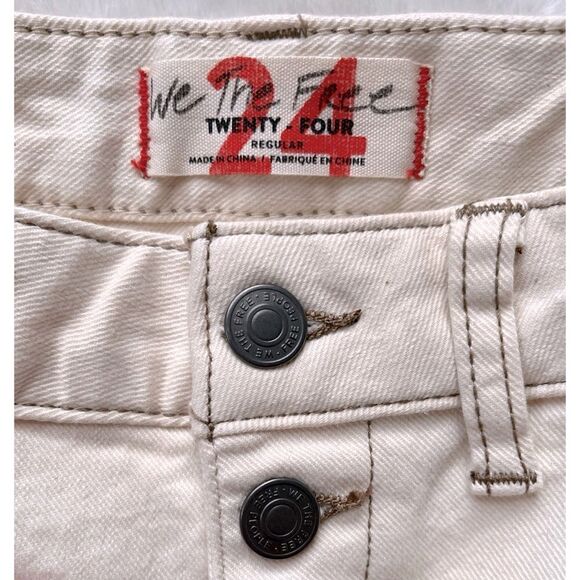 NWT Free People x We The Free Bridgette Button Fly Denim Shorts in Ecru, Size 24 - Picture 15 of 15
